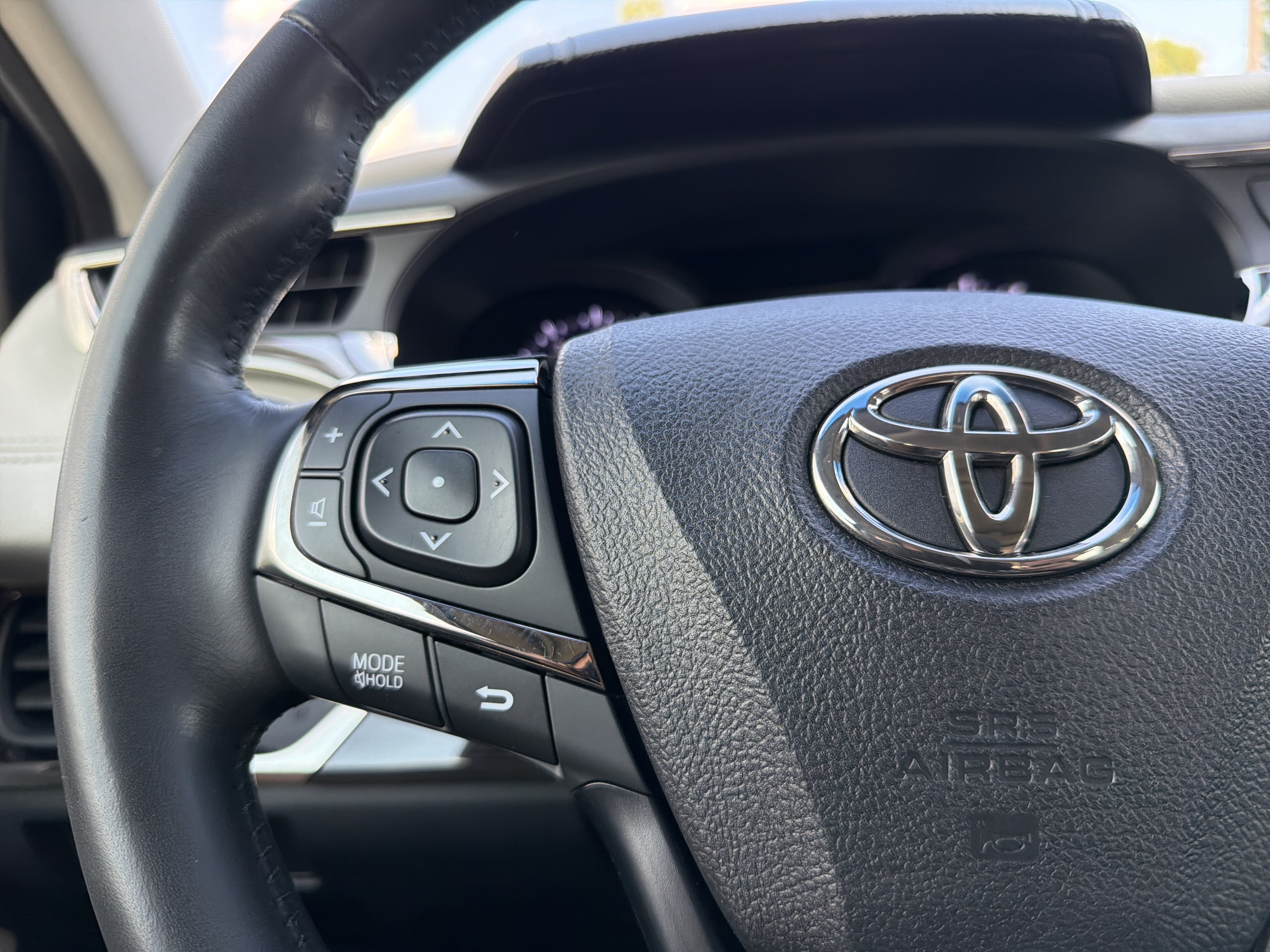 Used 2014 Toyota Avalon XLE Touring FWD image 9