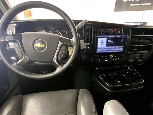 Used 2021 Chevrolet Express 2500 LS w/ Enhanced Convenience Package image 6