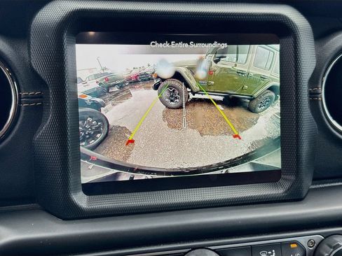 Certified 2023 Jeep Wrangler Unlimited Sahara AWD/4WD image 15