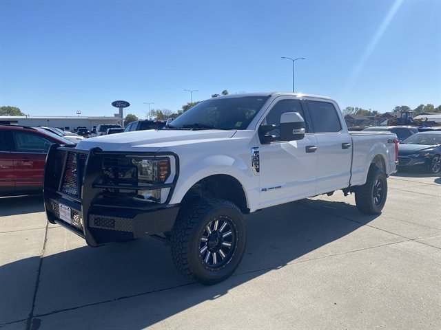 Used 2018 Ford F250 XLT w/ Snow Plow Prep Package AWD/4WD image 3