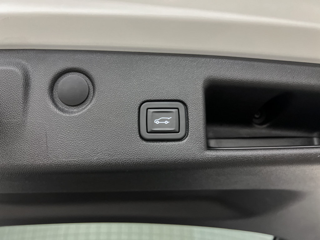 Certified 2023 Chevrolet Equinox RS AWD/4WD image 8