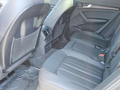 Used 2022 Audi Q5 2.0T Premium image 24