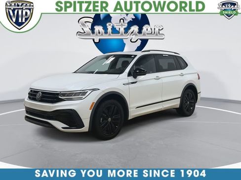 Used 2022 Volkswagen Tiguan SE R-Line image 4