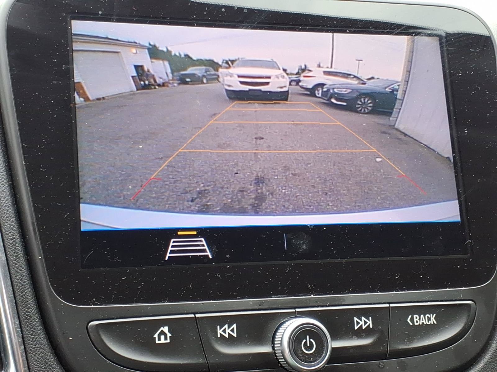 Used 2019 Chevrolet Malibu LT FWD image 8