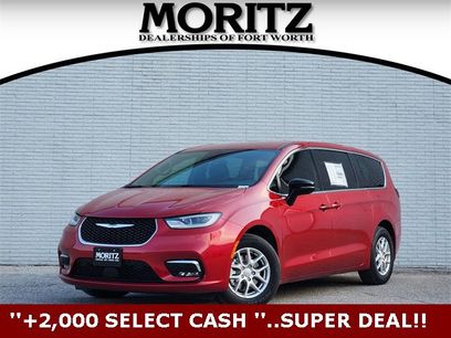 New 2026 Chrysler Pacifica Select