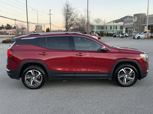 Used 2020 GMC Terrain SLT w/ Preferred Package image 4