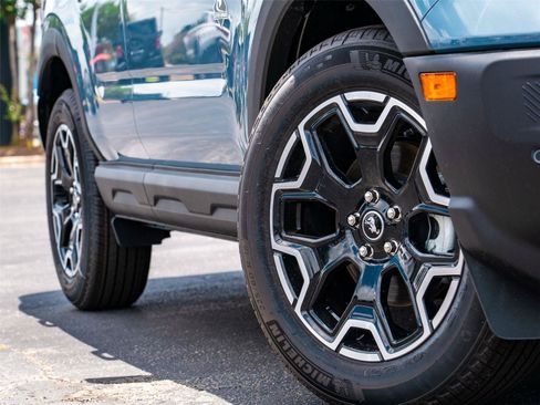 New 2026 Ford Bronco Sport Outer Banks w/ Outer Banks Tech Package+ AWD/4WD image 2