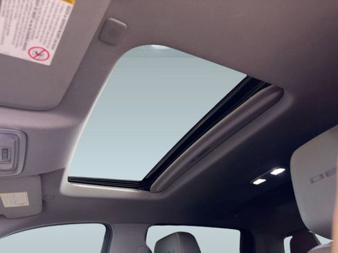 Used 2020 GMC Sierra 2500 Denali w/ Denali Ultimate Package image 12