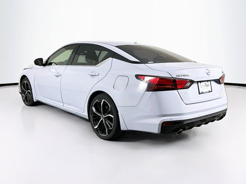 Used 2024 Nissan Altima 2.5 SR FWD image 5