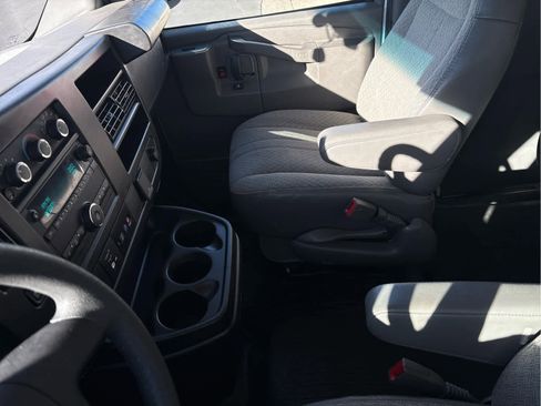 Used 2023 Chevrolet Express 3500 LS image 25