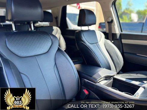 Used 2025 Hyundai Palisade SEL FWD image 7