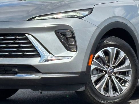 Used 2025 Buick Envision Preferred image 2