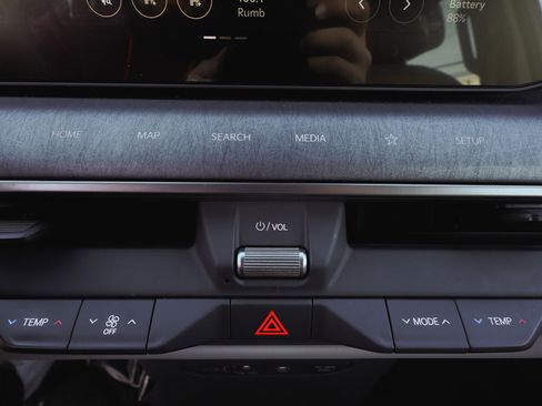 Used 2024 Kia EV9 Wind image 28