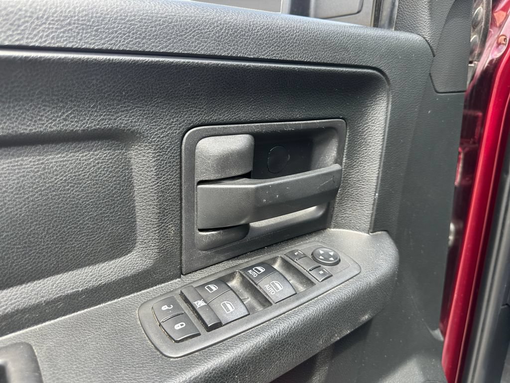 Used 2018 RAM 1500 Express w/ Express Value Package RWD image 19