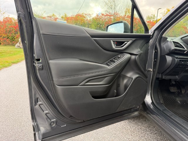 Used 2021 Subaru Forester Premium AWD/4WD image 24