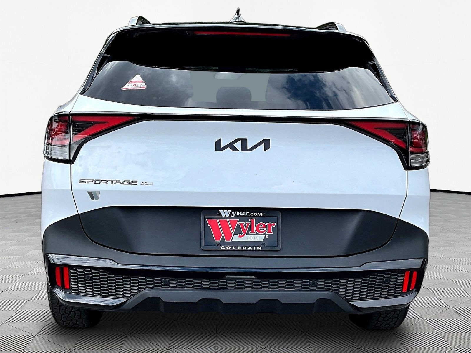 Used 2025 Kia Sportage X-Pro AWD/4WD image 5