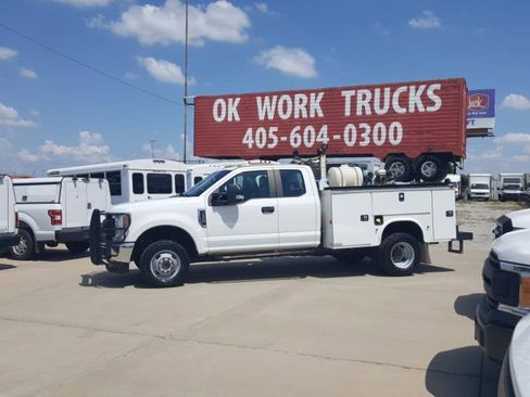 Used 2019 Ford F350 XL w/ XL Value Package image 2