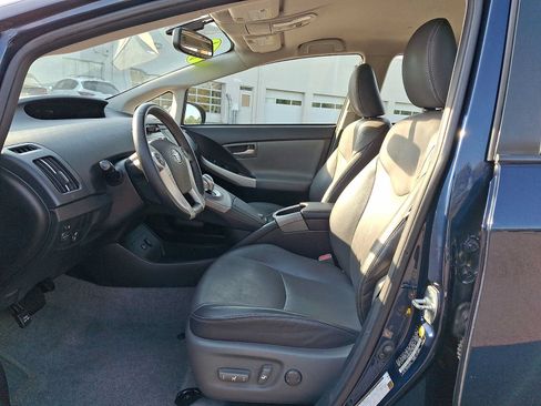 Used 2014 Toyota Prius Four FWD image 13