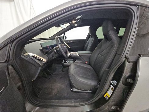 Used 2023 BMW iX xDrive50 w/ Premium Package image 6