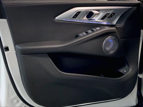 Used 2025 BMW XM image 22