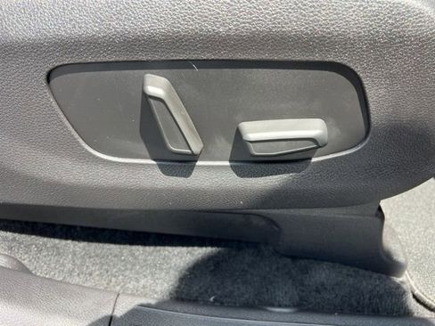 Used 2024 Kia Carnival SX Prestige FWD image 41