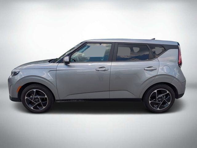Used 2024 Kia Soul EX w/ Option Group 015 FWD image 6