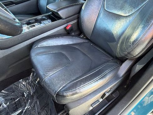 Used 2020 Ford Edge Titanium image 21