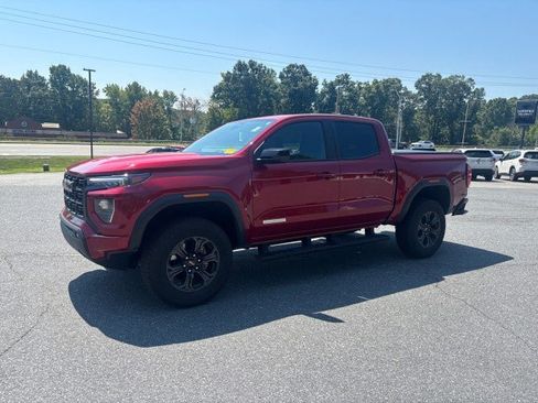 Used 2025 GMC Canyon Elevation w/ Convenience Package RWD image 2