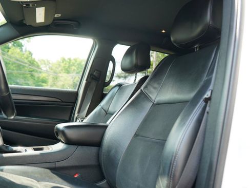 Used 2019 Jeep Grand Cherokee Altitude AWD/4WD image 47