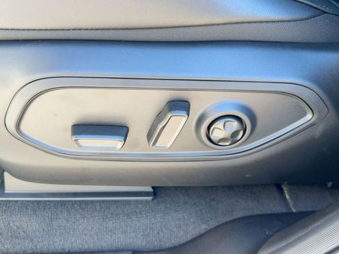 New 2025 Jeep Grand Cherokee L Altitude image 11