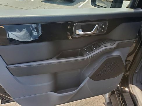 Used 2025 INEOS Grenadier Station Wagon AWD/4WD image 16