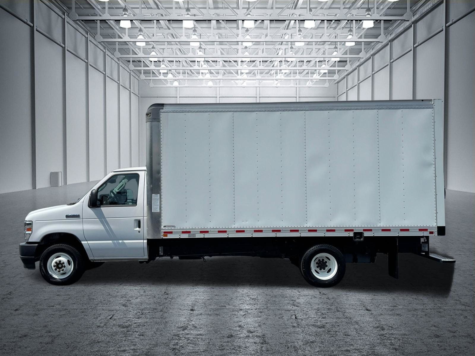 Used 2023 Ford E-450 and Econoline 450 Super Duty w/ Power Windows & Locks Group RWD image 7