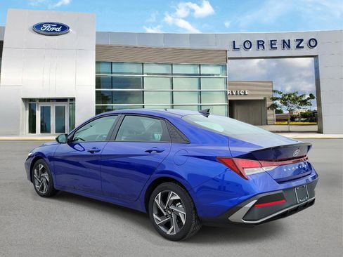 Used 2025 Hyundai Elantra Sport FWD image 7