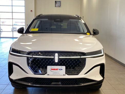 New 2026 Lincoln Nautilus Reserve w/ Jet Appearance Package AWD/4WD image 3