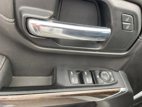 Used 2020 GMC Sierra 1500 Elevation w/ Elevation Convenience Package image 14