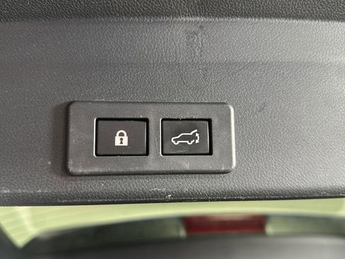 Used 2020 Subaru Ascent Limited w/ Technology Package image 25