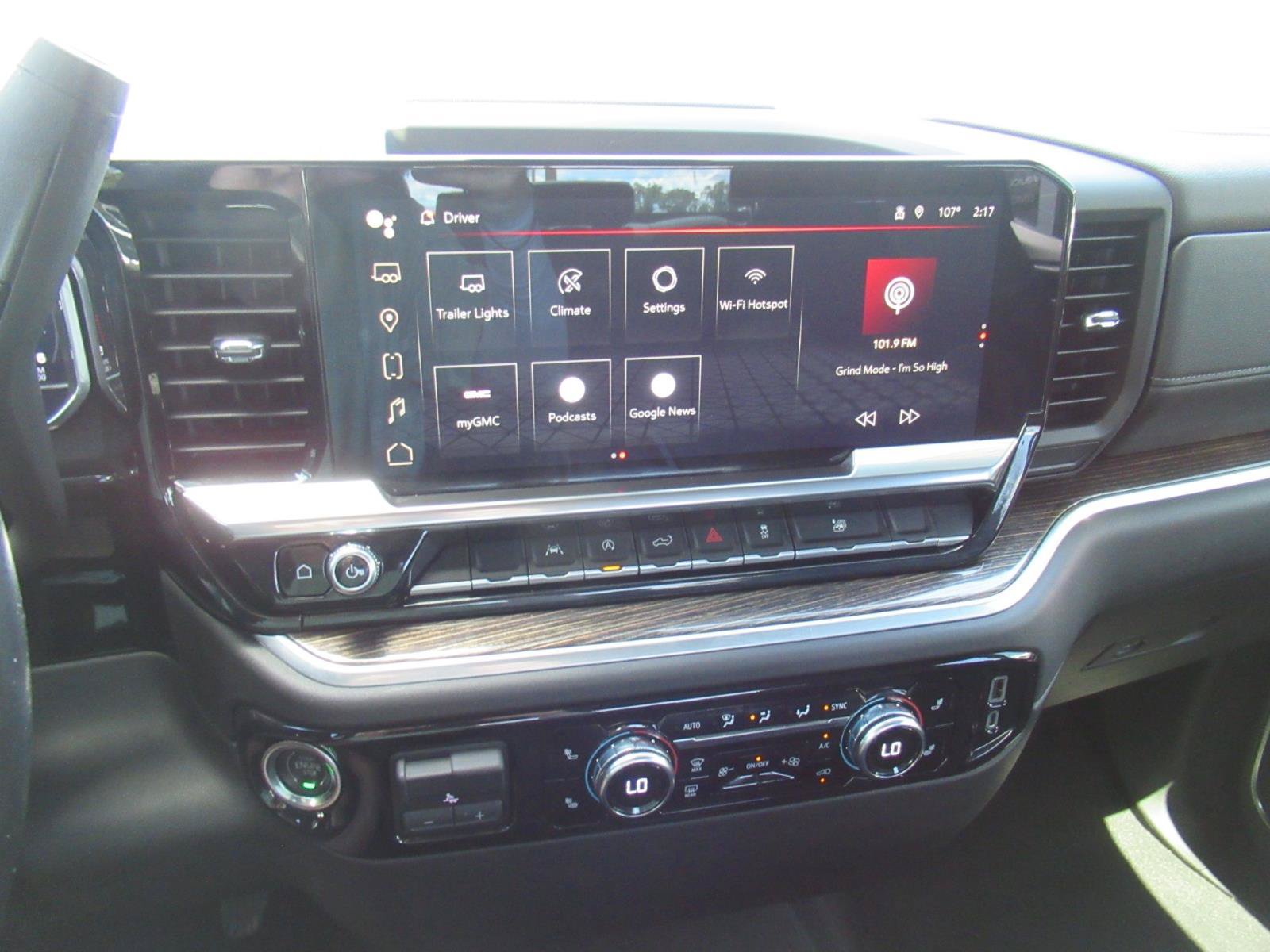 Used 2022 GMC Sierra 1500 Elevation AWD/4WD image 27