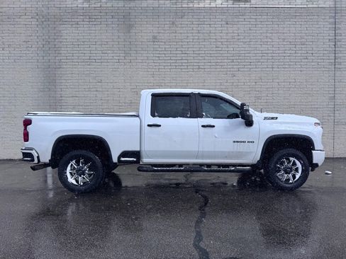 Used 2024 Chevrolet Silverado 3500 LT w/ Z71 Sport Edition image 3