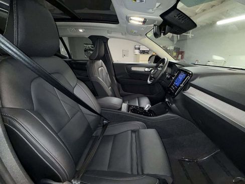 Used 2026 Volvo XC40 B5 Plus w/ Protection Package Premier AWD/4WD image 14