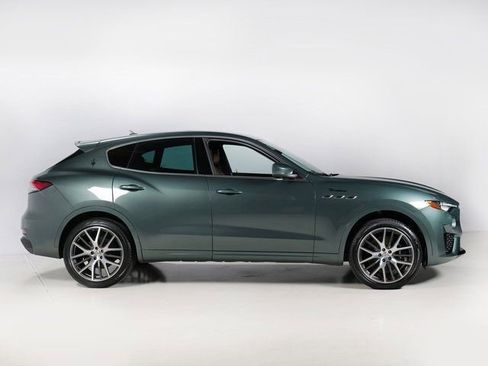 Used 2022 Maserati Levante Modena AWD/4WD image 8