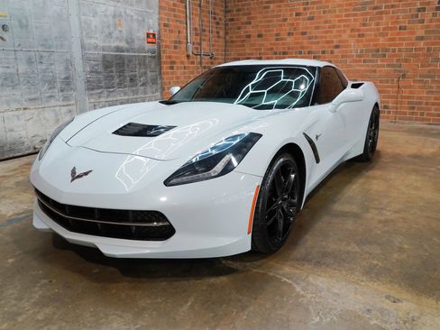 Used 2019 Chevrolet Corvette Stingray Coupe w/ 1LT RWD image 7
