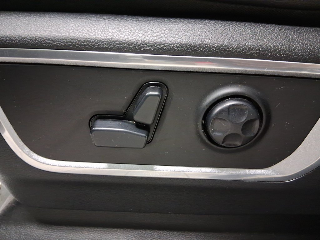 Used 2021 RAM 1500 Laramie AWD/4WD image 17