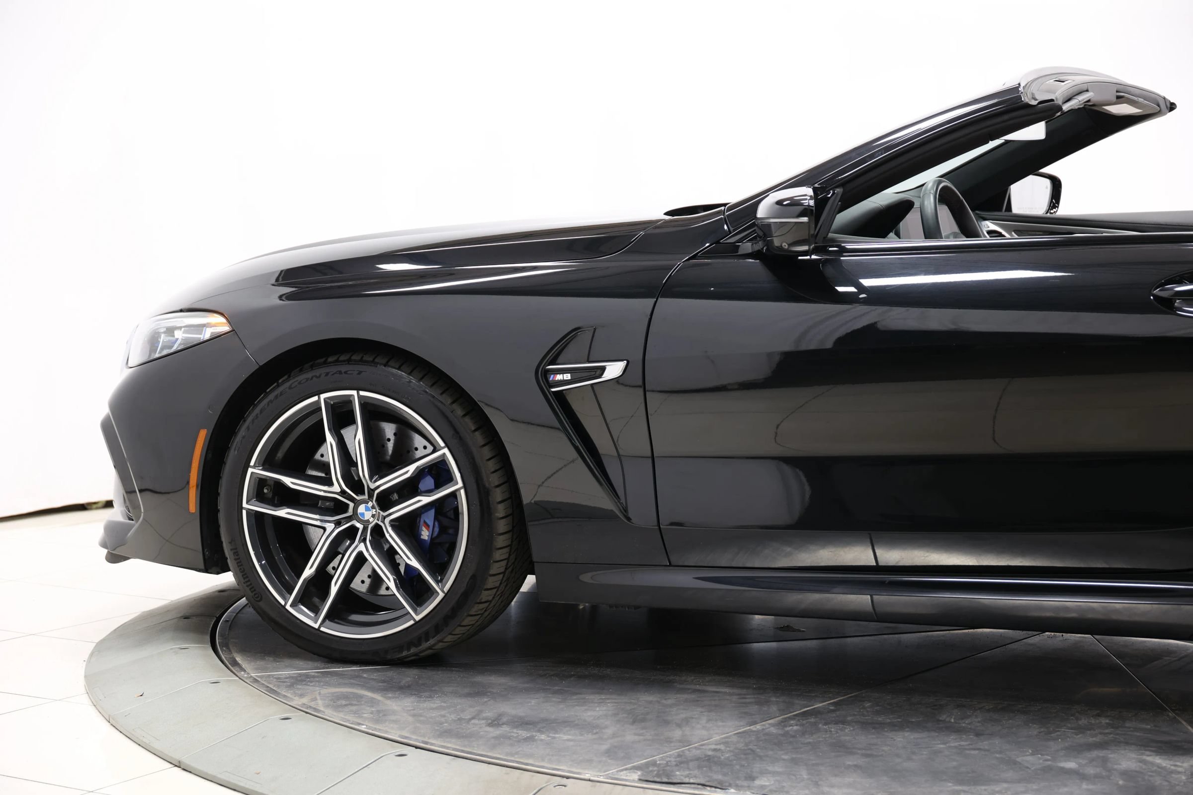 Used 2020 BMW M8 Convertible w/ Driving Assistance Package AWD/4WD image 7