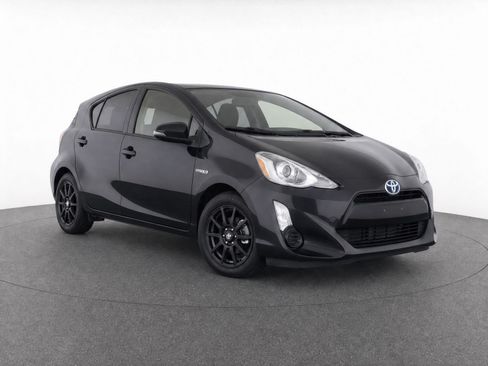 Used 2015 Toyota Prius C Three FWD image 2