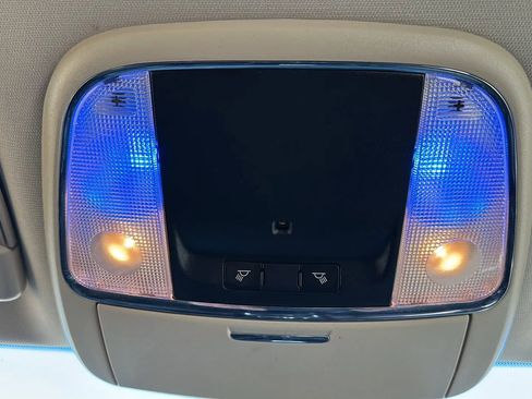 Used 2017 Chrysler 300 Limited image 30