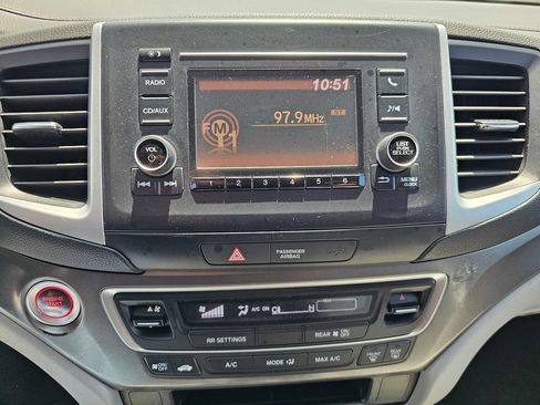 Used 2016 Honda Pilot LX image 27
