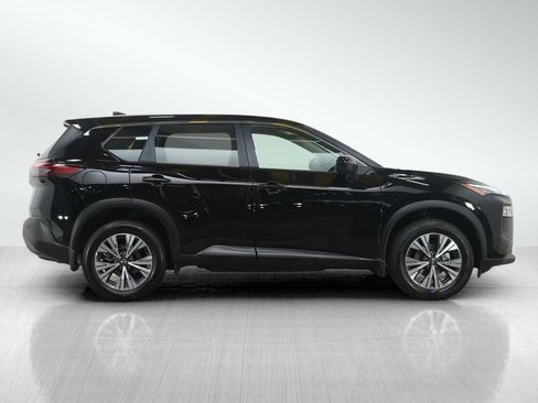 Used 2023 Nissan Rogue SV image 6