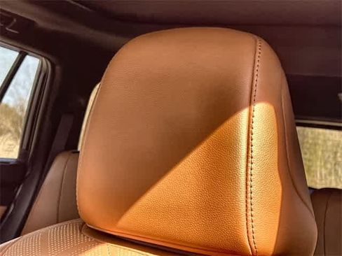 Used 2023 Toyota Highlander Platinum image 25