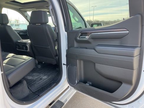Used 2024 GMC Sierra 1500 SLT w/ SLT Premium Plus Package image 20