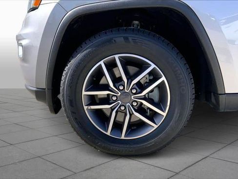 Certified 2021 Jeep Grand Cherokee Limited image 11